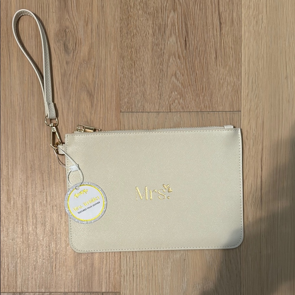 Mrs wristlet
